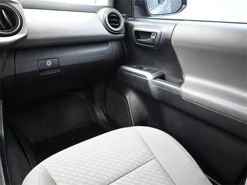 Used 2020 Toyota Tacoma SR5 image 23