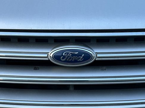 Used 2017 Ford Escape Titanium w/ Equipment Group 301A image 9