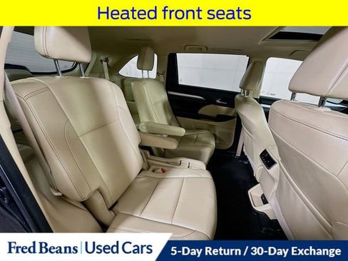 Used 2018 Toyota Highlander XLE image 31