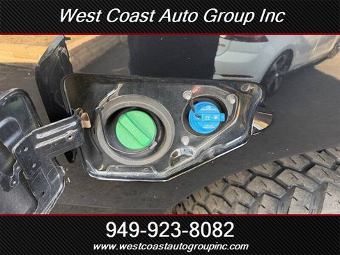 Used 2016 Nissan Titan SL image 24