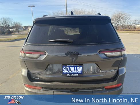 New 2025 Jeep Grand Cherokee L Altitude image 4