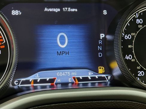 Used 2017 Jeep Cherokee Overland w/ Heavy Duty Protection Group image 8