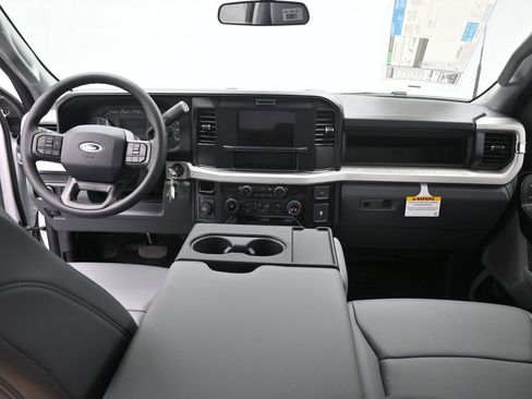 New 2025 Ford F350 XL AWD/4WD image 14