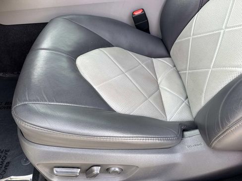 Used 2018 Toyota Camry image 26