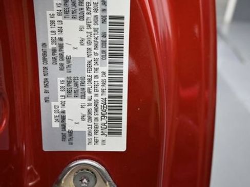 Used 2021 MAZDA MX-5 Miata RF Club RWD image 17