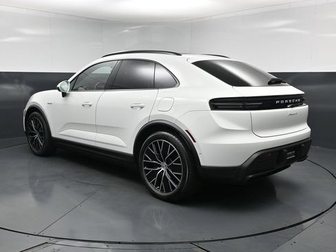 New 2026 Porsche Macan 4 Electric AWD/4WD image 3