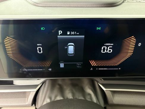New 2026 Kia Carnival EX FWD image 22