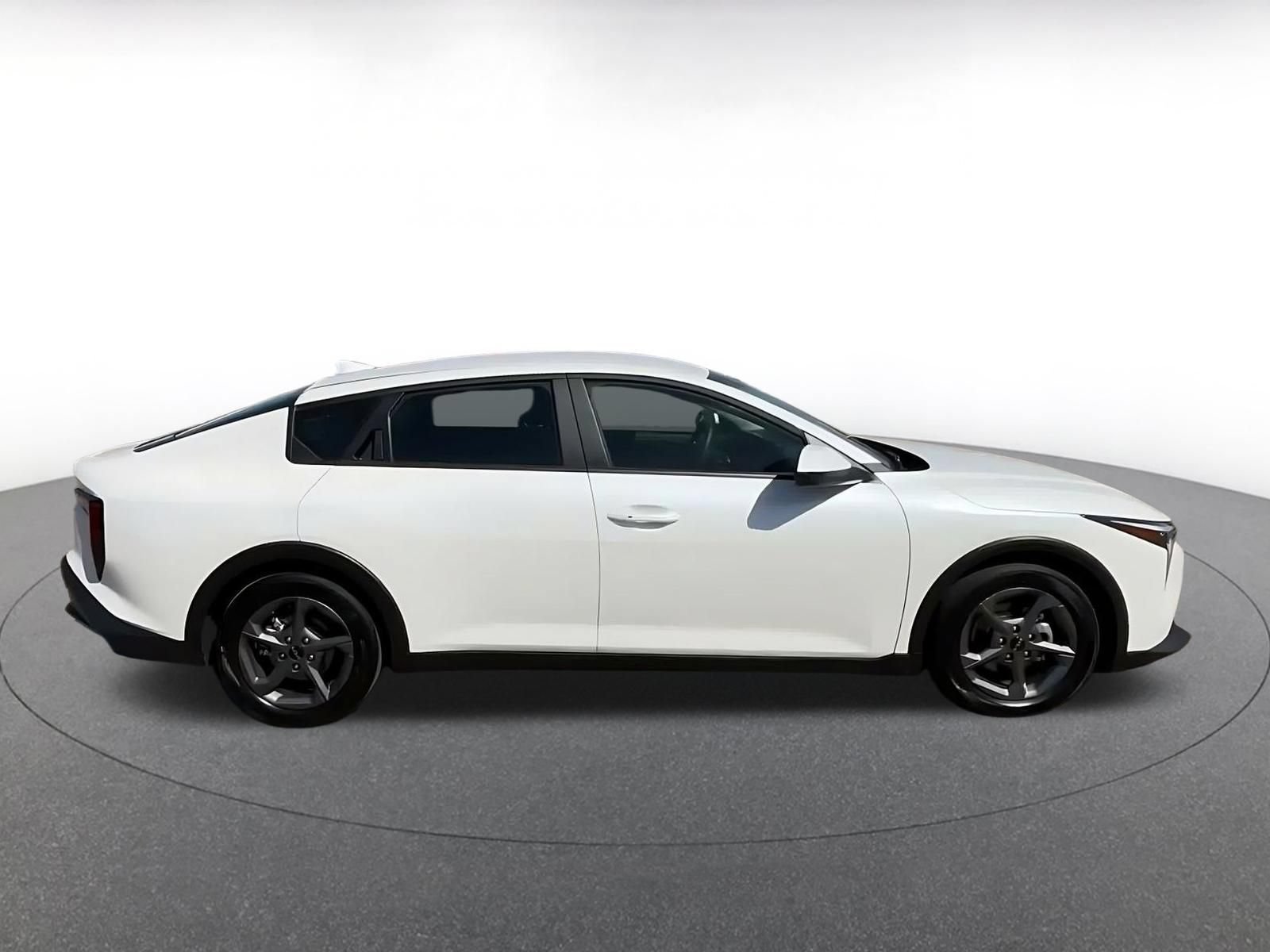 Used 2026 Kia K4 FWD image 15