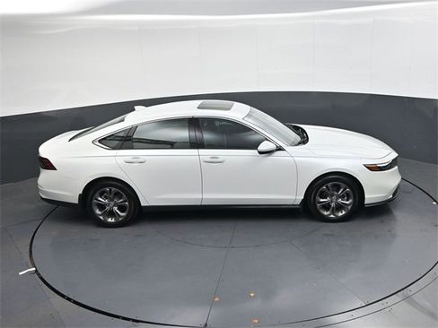 Used 2024 Honda Accord EX image 30