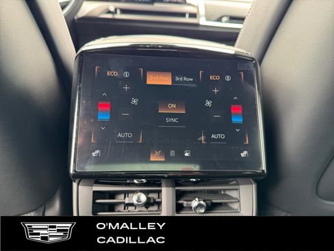 New 2026 Cadillac Vistiq Luxury w/ LPO, Floor Liner Package AWD/4WD image 22