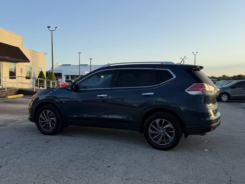 Used 2016 Nissan Rogue SL w/ SL Premium Package FWD image 7