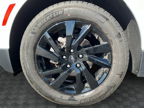 Used 2024 Chevrolet Equinox LS w/ Sport Edition AWD/4WD image 14