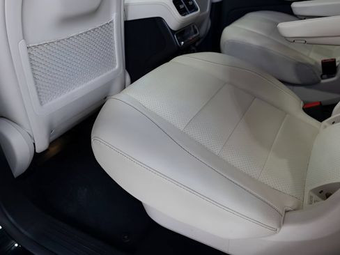 Used 2023 Mercedes-Benz GLS 450 4MATIC w/ AMG Line Exterior image 59