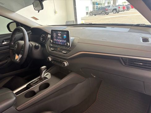 Used 2022 Nissan Altima 2.5 SR w/ Midnight Edition Package FWD image 37