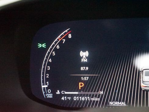 Used 2025 Acura MDX w/ Technology Package image 17