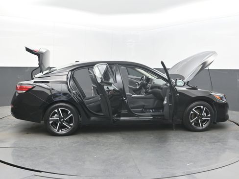 Used 2024 Nissan Sentra SV image 43