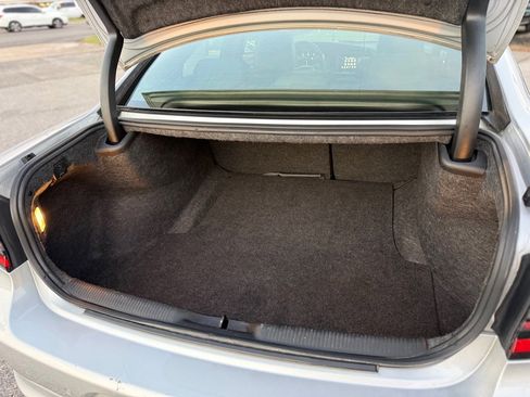 Used 2020 Dodge Charger SXT w/ Leather Interior Group image 17