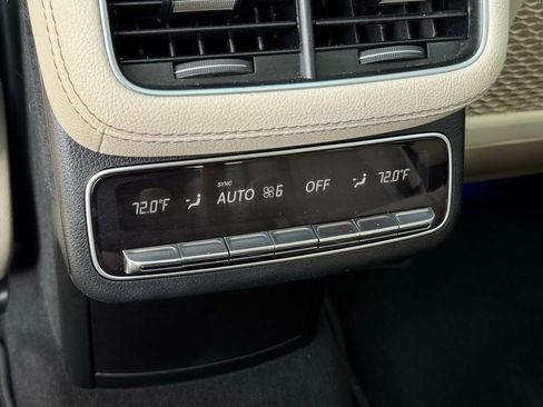 Used 2022 Mercedes-Benz GLS 450 4MATIC image 32