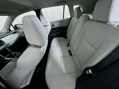 Used 2023 Toyota Corolla Cross L image 26