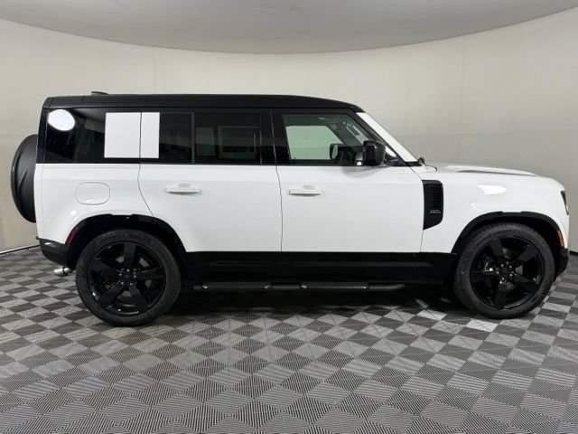 New 2026 Land Rover Defender 110 V8 AWD/4WD image 8