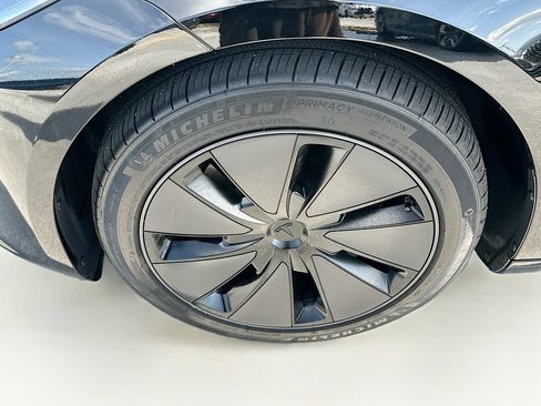 Used 2025 Tesla Model 3 RWD image 33