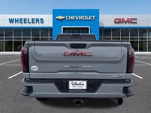 Used 2024 GMC Sierra 2500 AT4 w/ AT4 Premium Plus Package image 4