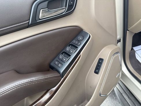 Used 2015 Chevrolet Suburban LT w/ Luxury Package AWD/4WD image 14
