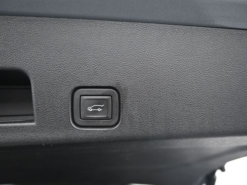 Certified 2024 Chevrolet Traverse Z71 AWD/4WD image 30