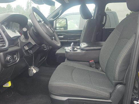 Used 2025 RAM 2500 Big Horn AWD/4WD image 7