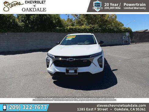 Certified 2026 Chevrolet Trax RS w/ Sunroof Package FWD image 4