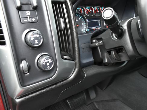 Used 2018 Chevrolet Silverado 1500 LT w/ All Star Edition image 40