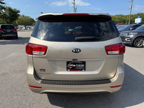 Used 2015 Kia Sedona EX FWD image 9