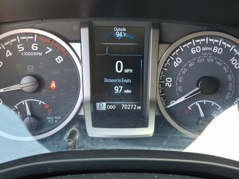 Used 2022 Toyota Tacoma SR5 AWD/4WD image 19