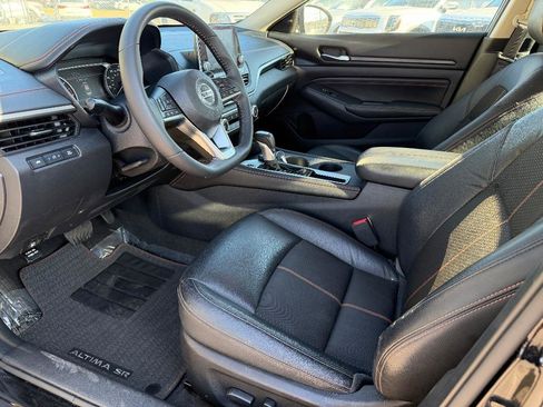 Used 2022 Nissan Altima 2.5 SR image 9