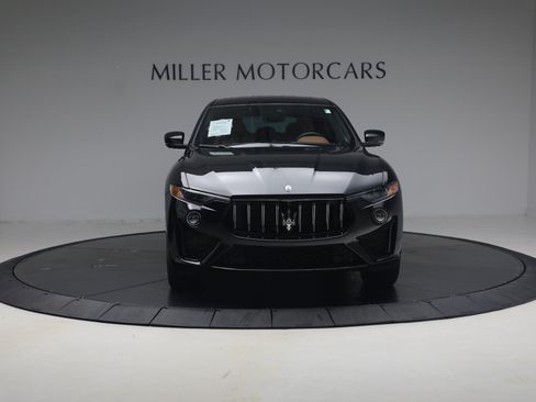 Certified 2022 Maserati Levante GT AWD/4WD image 12