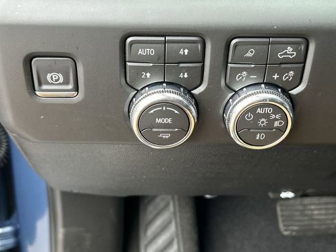 Used 2026 GMC Sierra 1500 Denali w/ Technology Package AWD/4WD image 18
