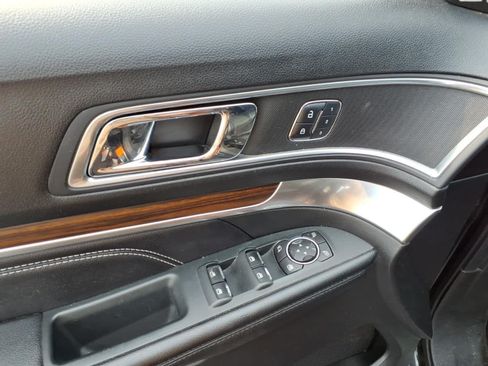 Used 2016 Ford Explorer Limited FWD image 12
