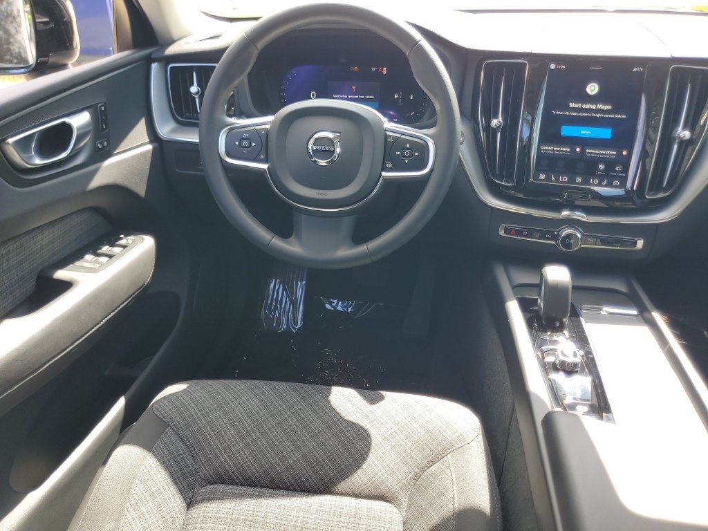 Certified 2024 Volvo XC60 B5 Core AWD/4WD image 15
