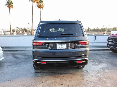 Used 2024 Jeep Wagoneer Series II AWD/4WD image 8