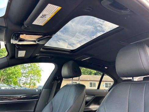 Used 2019 BMW 740i xDrive w/ M Sport Package AWD/4WD image 14