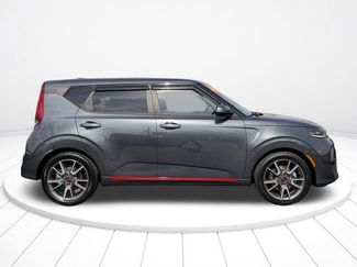 Used 2022 Kia Soul Turbo FWD video 2