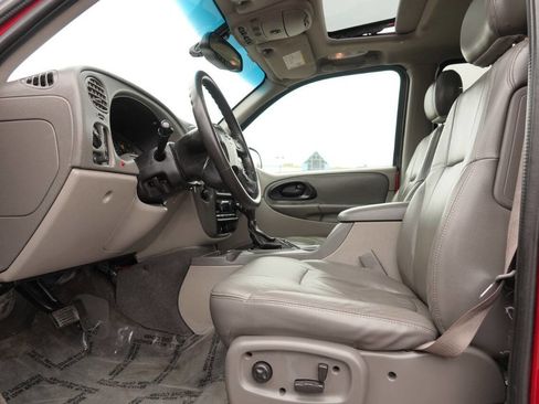 Used 2002 Chevrolet TrailBlazer LT w/ Preferred Equipment Group AWD/4WD image 61