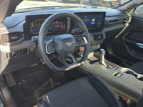Used 2025 Ford Mustang Coupe RWD image 15