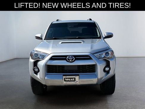 Used 2023 Toyota 4Runner TRD Off-Road Premium AWD/4WD image 8