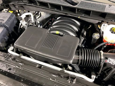 Used 2024 Chevrolet Silverado 1500 LT AWD/4WD image 43