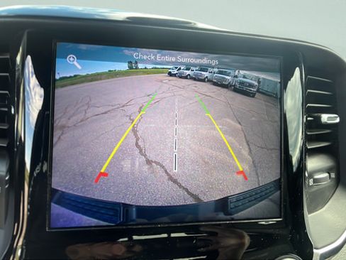 Used 2019 RAM 1500 Laramie AWD/4WD image 14