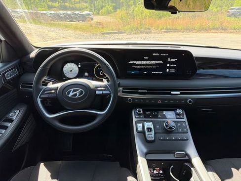Used 2024 Hyundai Palisade Calligraphy image 25