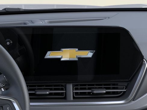 New 2026 Chevrolet Trax LT w/ Driver Confidence Package FWD image 20