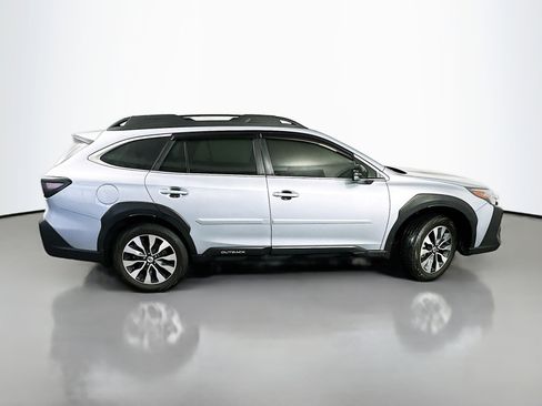 Used 2023 Subaru Outback Limited image 8