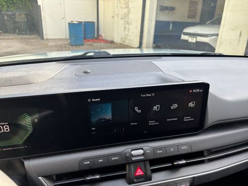 Used 2025 Kia K4 FWD image 17